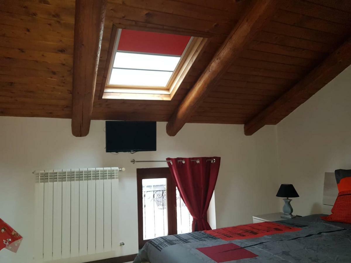 Appartamento Rouge Et Noir Saint-Vincent Esterno foto