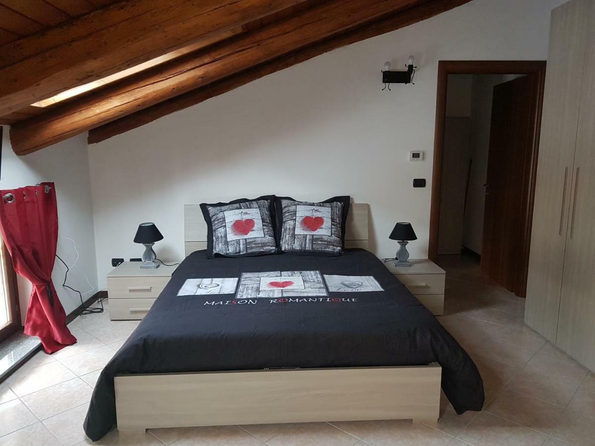 Appartamento Rouge Et Noir Saint-Vincent Esterno foto